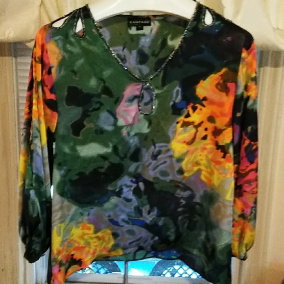 Rampage Beaded Blouse - Picture 7 of 8